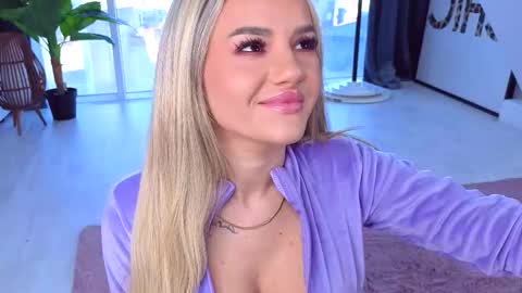 Anna online show from 10/29/25, 11:45