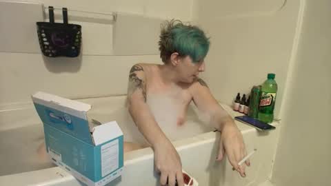 Snapshot of spookyqueen69 chatting on 01/16/26, 01:53 Kova online show from 01/16/26, 01:53