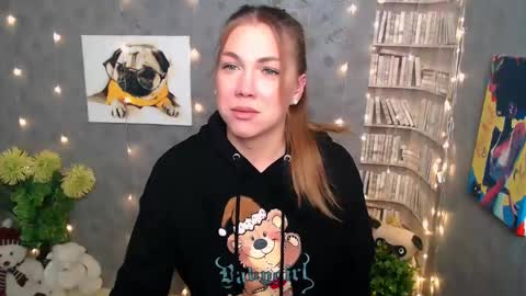 Karina online show from 12/28/24, 09:20