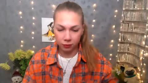 Karina online show from 03/10/25, 08:04