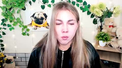 Karina online show from 11/13/25, 11:09