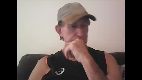 Snapshot of sportbill181 chatting on 02/05/26, 12:04 sportbill181 online show from 02/05/26, 12:04