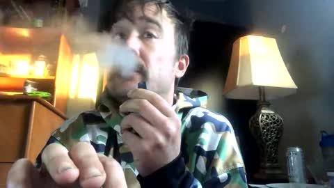 Snapshot of sportsfeeak12 chatting on 10/06/25, 10:18 sportsfeeak12 online show from 10/06/25, 10:18