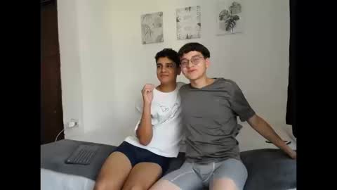 Snapshot of spritzboys chatting on 10/17/25, 08:11 spritzboys online show from 10/17/25, 08:11