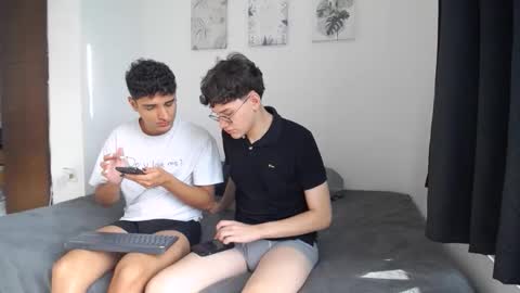 Snapshot of spritzboys chatting on 10/26/25, 12:44 spritzboys online show from 10/26/25, 12:44