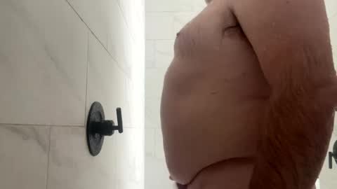 Snapshot of sprtsnut33 chatting on 10/18/25, 04:41 sprtsnut33 online show from 10/18/25, 04:41