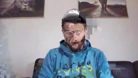 Snapshot of spyco82 chatting on 12/21/24, 09:44 spyco82 online show from 12/21/24, 09:44