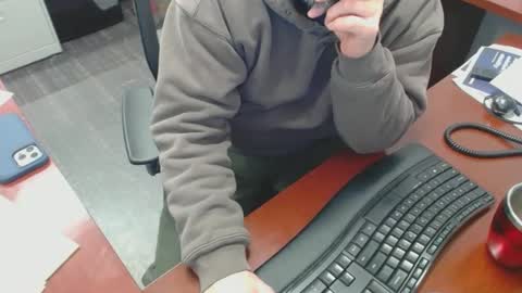 Snapshot of squirrelly82 chatting on 12/03/24, 09:34 make me cum c2c talk to me online show from 12/03/24, 09:34