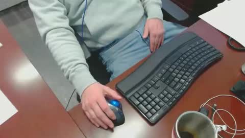 Snapshot of squirrelly82 chatting on 01/21/25, 09:04 make me cum c2c talk to me online show from 01/21/25, 09:04