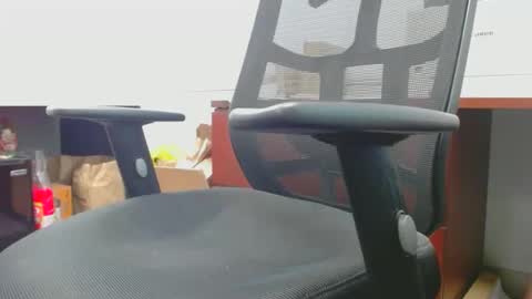 Snapshot of squirrelly82 chatting on 02/20/25, 09:53 make me cum c2c talk to me online show from 02/20/25, 09:53