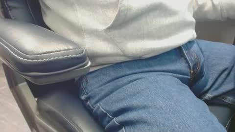 Snapshot of squirrelly82 chatting on 10/10/25, 06:51 make me cum c2c talk to me online show from 10/10/25, 06:51