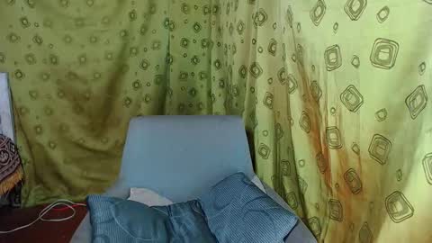 valeria online show from 11/24/25, 03:50