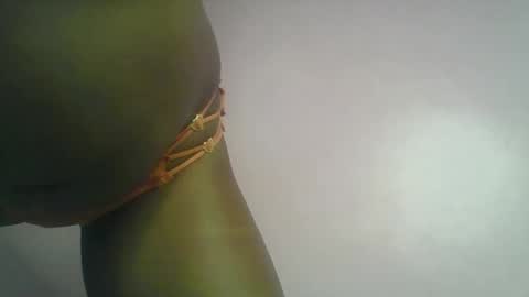 Snapshot of squirt_goddess_ chatting on 02/19/26, 12:01 Emmah online show from 02/19/26, 12:01