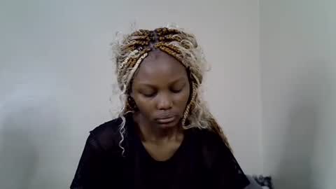 Snapshot of squirt_godes chatting on 10/07/25, 01:25 Tashy online show from 10/07/25, 01:25