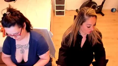 Kim online show from 05/31/26, 01:07
