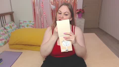  Lily  online show from 05/19/26, 10:27
