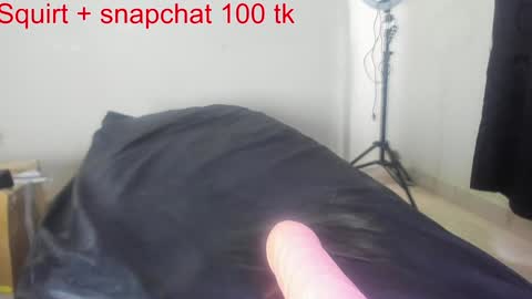 Snapshot of squirtle_girl chatting on 12/11/24, 08:18  Lizzy online show from 12/11/24, 08:18