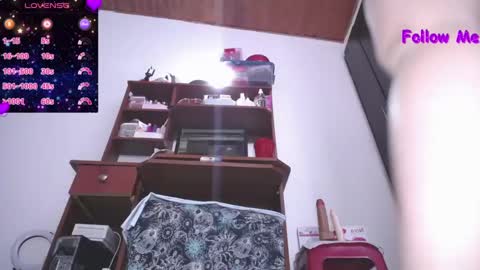 Snapshot of squirtmachinex chatting on 01/17/25, 07:49 Wanda online show from 01/17/25, 07:49