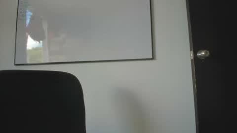 Snapshot of squirttati33 chatting on 10/02/25, 02:46 Tati online show from 10/02/25, 02:46