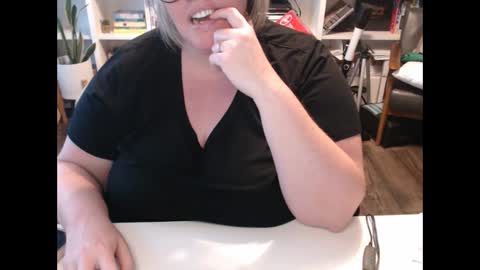 Messi Jessi online show from 12/09/24, 05:52