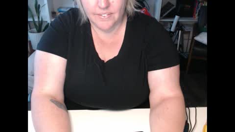 Messi Jessi online show from 12/10/24, 02:28