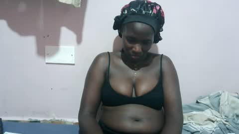 Snapshot of squirtypussie chatting on 07/13/26, 02:20 squirtypussie online show from 07/13/26, 02:20