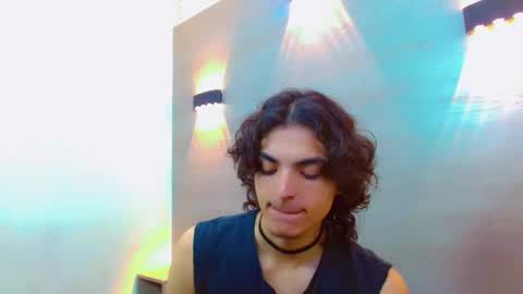 ethan online show from 11/19/25, 02:50