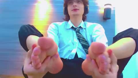 ethan online show from 04/01/26, 01:41