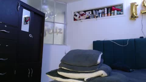 Snapshot of sr_porn01 chatting on 01/23/25, 02:39 sr_porn01 online show from 01/23/25, 02:39