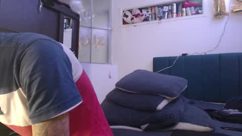 Snapshot of sr_porn01 chatting on 02/13/25, 06:59 sr_porn01 online show from 02/13/25, 06:59