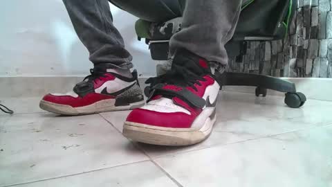 Snapshot of srfindomfeet_ chatting on 06/02/26, 06:54 sr master cum its my old account online show from 06/02/26, 06:54