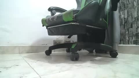 Snapshot of srfindomfeet_ chatting on 07/02/26, 07:20 sr master cum its my old account online show from 07/02/26, 07:20