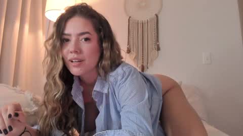 Snapshot of srta__sophie chatting on 01/27/25, 11:00 Sophie 3 online show from 01/27/25, 11:00