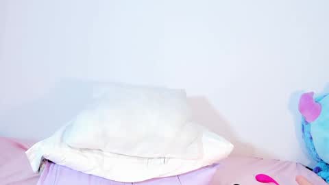 Snapshot of sshalimar_ chatting on 01/29/25, 01:05 caroline massari online show from 01/29/25, 01:05