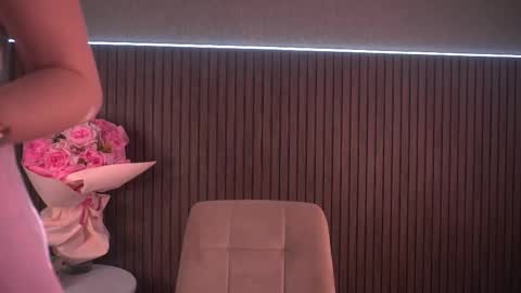 Kate online show from 09/26/25, 05:11