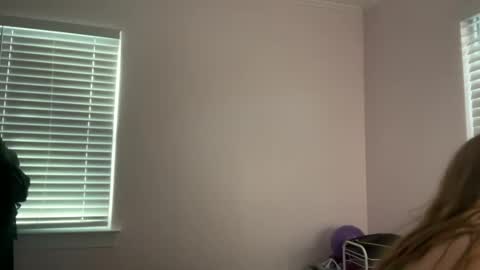 sstellar online show from 01/10/25, 02:45