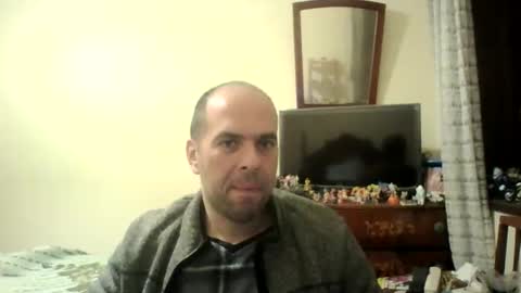 Snapshot of sstrasser chatting on 12/29/24, 01:45 ShYgUy online show from 12/29/24, 01:45