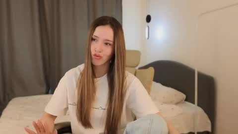 Chloe online show from 05/27/26, 04:42