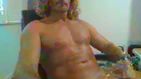 Snapshot of ssurferladd chatting on 03/10/25, 04:49 Riv online show from 03/10/25, 04:49