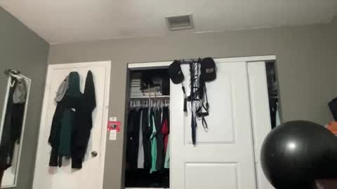 Jose online show from 12/18/25, 02:06