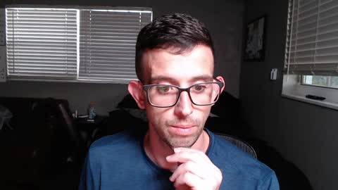 Snapshot of st22fe69 chatting on 05/06/26, 11:21 Jose online show from 05/06/26, 11:21