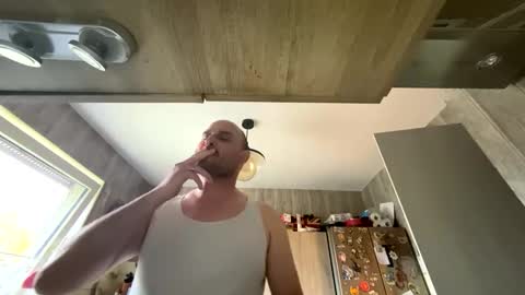 sta13 online show from 11/09/25, 02:04