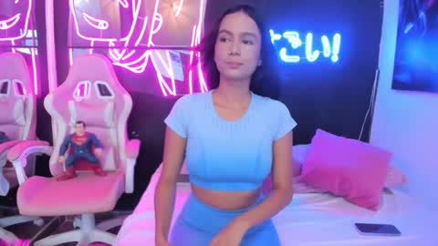 staarlightt online show from 12/22/25, 07:55