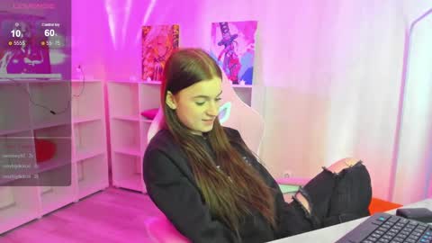 Snapshot of stacey_brown chatting on 12/06/24, 04:58 Stacey GMT5 Mo Tu We Th Fr Sa 3am -10am online show from 12/06/24, 04:58