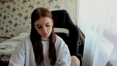 Snapshot of stacey_brown chatting on 12/27/24, 02:47 Stacey GMT5 Mo Tu We Th Fr Sa 3am -10am online show from 12/27/24, 02:47