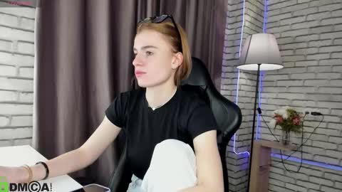 Stacey GMT5 Mo Tu We Th Fr Sa 3am -10am online show from 02/02/26, 12:20