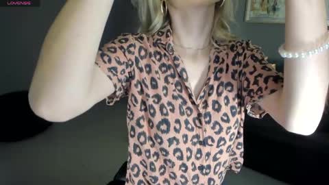 Stacy Woods online show from 04/22/26, 10:50