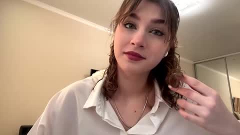 Elli online show from 02/06/26, 08:18