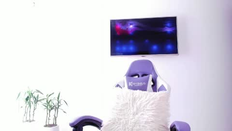 Snapshot of stacy_malibu1 chatting on 05/05/26, 01:52 TWstacymalibu110 online show from 05/05/26, 01:52