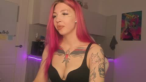 Snapshot of stacy_quinst chatting on 12/02/24, 09:50 Stacy online show from 12/02/24, 09:50